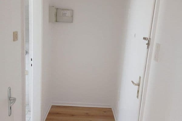 Pronájem bytu 2+1 34 m², Eduardstr. 1, Wuppertal Pronájem bytu 2+1 34 m², Eduardstr. 1, Wuppertal