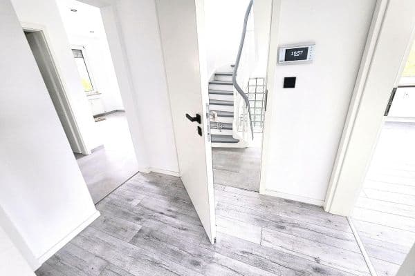 Prodej bytu 4+kk 100 m², Obereisesheimerstraße 21, Heilbronn Prodej bytu 4+kk 100 m², Obereisesheimerstraße 21, Heilbronn