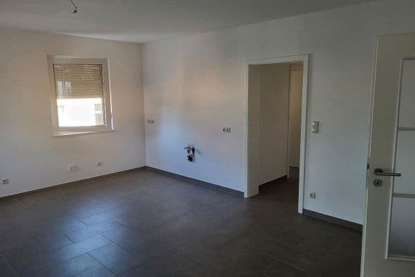 Pronájem bytu 3+1 76 m², Cottbus, Braniborsko Pronájem bytu 3+1 76 m², Cottbus, Braniborsko
