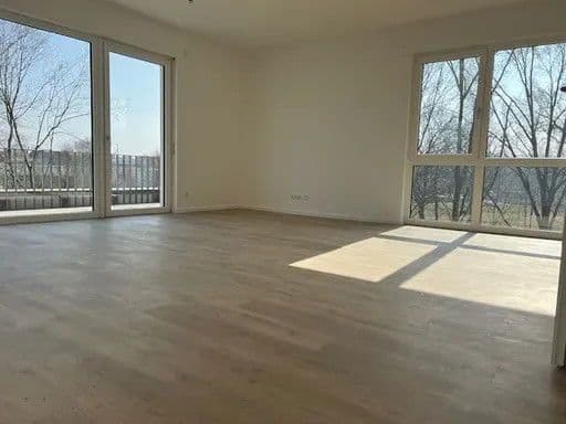 Pronájem bytu 4+1 113 m², Anna-Amalie-Strasse 38, Königs Wusterhausen Pronájem bytu 4+1 113 m², Anna-Amalie-Strasse 38, Königs Wusterhausen