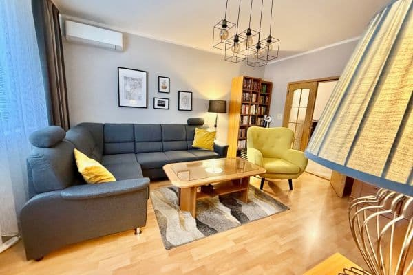 Pronájem bytu 3+1 72 m², Haanova, Bratislava Pronájem bytu 3+1 72 m², Haanova, Bratislava