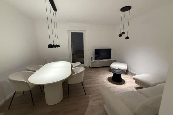 Pronájem bytu 3+1 80 m², Cecilienstraße 32, Troisdorf Pronájem bytu 3+1 80 m², Cecilienstraße 32, Troisdorf