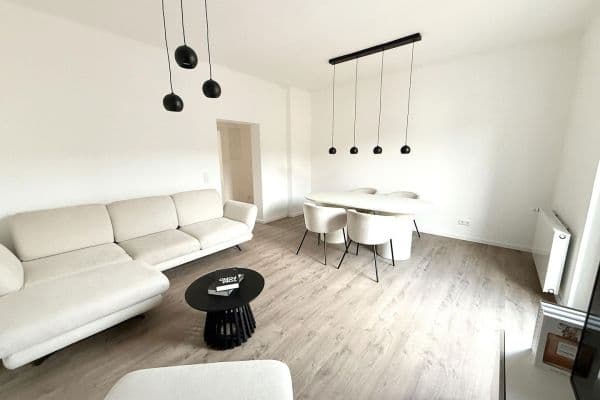 Pronájem bytu 3+1 80 m², Cecilienstraße 32, Troisdorf Pronájem bytu 3+1 80 m², Cecilienstraße 32, Troisdorf