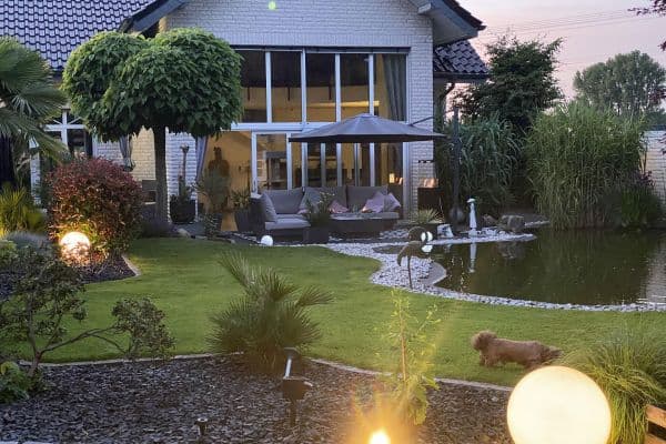 Prodej domu 220 m², pozemek 1.000 m², Voerde (Niederrhein) Prodej domu 220 m², pozemek 1.000 m², Voerde (Niederrhein)