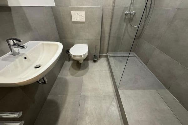 Pronájem bytu 3+1 64 m², Kölner Straße 228, Krefeld Pronájem bytu 3+1 64 m², Kölner Straße 228, Krefeld