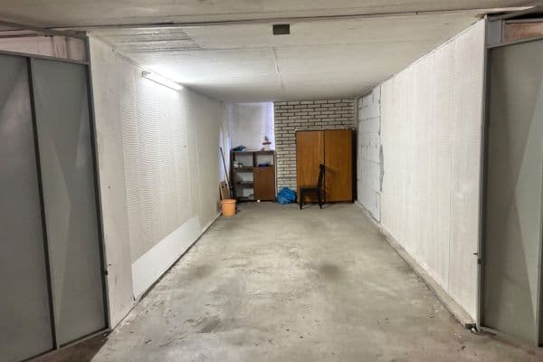 Pronájem garáže 19 m², Praha Pronájem garáže 19 m², Praha