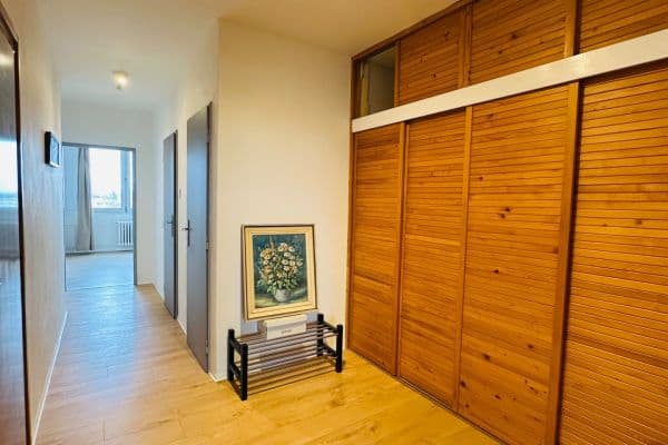 Pronájem bytu 4+kk 75 m², Mezilesí, Praha Pronájem bytu 4+kk 75 m², Mezilesí, Praha