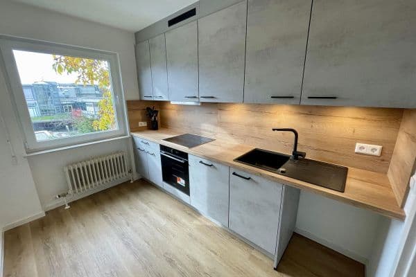 Pronájem bytu 2+kk 55 m², Karlstr. 7, Böblingen Pronájem bytu 2+kk 55 m², Karlstr. 7, Böblingen