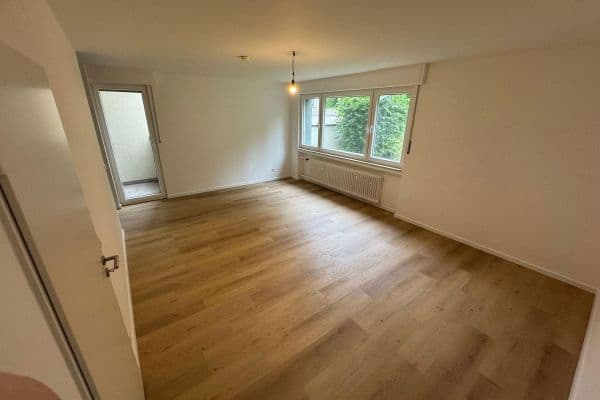 Pronájem bytu 1+1 36 m², Am Kirchhof 31, Essen Pronájem bytu 1+1 36 m², Am Kirchhof 31, Essen
