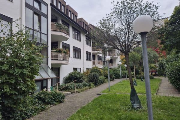 Pronájem bytu 3+1 104 m², Akademiestraße, 18, Karlsruhe, Bádensko-Württembersko Pronájem bytu 3+1 104 m², Akademiestraße, 18, Karlsruhe, Bádensko-Württembersko