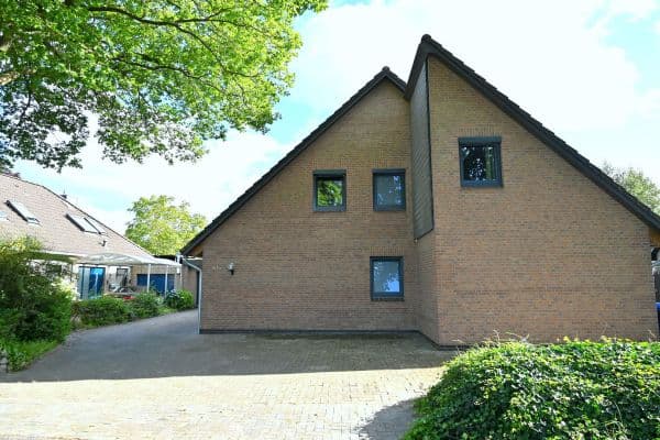 Pronájem bytu 4+1 127 m², Butendieksweg 61a, Cuxhaven, Dolní Sasko Pronájem bytu 4+1 127 m², Butendieksweg 61a, Cuxhaven, Dolní Sasko