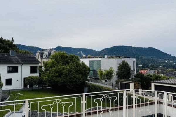 Pronájem bytu 3+1 108 m², Vincentistrasse 31, Baden- Baden Pronájem bytu 3+1 108 m², Vincentistrasse 31, Baden- Baden