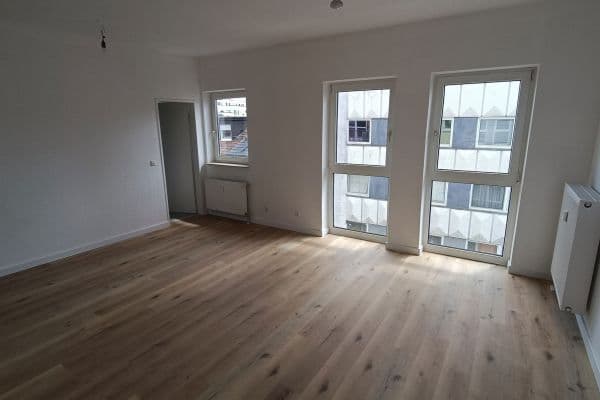 Pronájem bytu 3+1 72 m², Schützenstraße 16, Hanau Pronájem bytu 3+1 72 m², Schützenstraße 16, Hanau