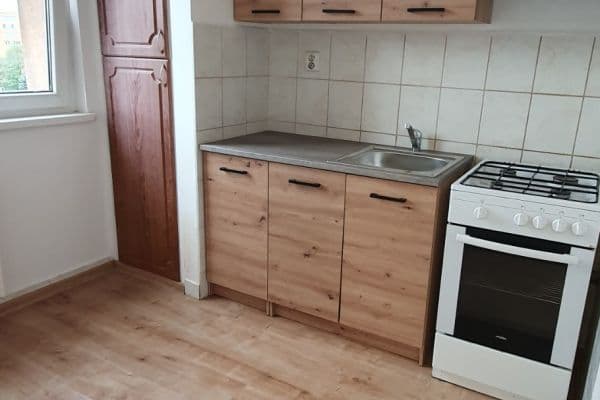 Pronájem bytu 2+1 44 m², Sládkova, Ostrava Pronájem bytu 2+1 44 m², Sládkova, Ostrava