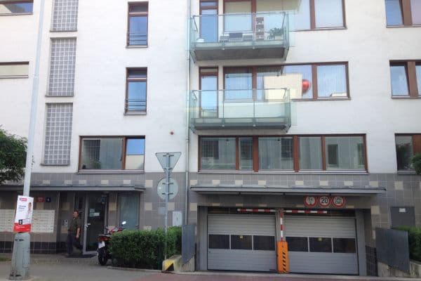 Pronájem garáže 13 m², Poupětova, Praha, Praha Pronájem garáže 13 m², Poupětova, Praha, Praha