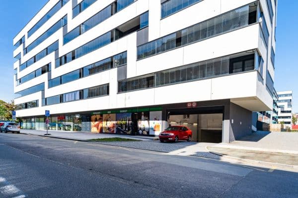 Pronájem garáže 13 m², U Průhonu, Praha Pronájem garáže 13 m², U Průhonu, Praha