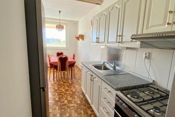 Pronájem bytu 3+1 70 m², Španielova, Praha Pronájem bytu 3+1 70 m², Španielova, Praha