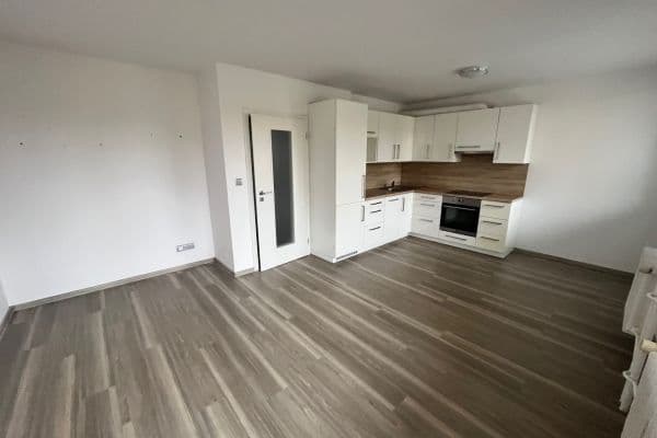 Pronájem bytu 3+kk 58 m², Rumburská, Praha Pronájem bytu 3+kk 58 m², Rumburská, Praha