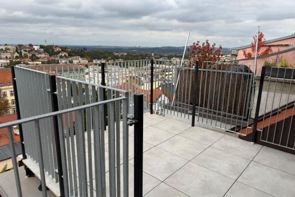 Pronájem bytu 3+kk 90 m², Šlikova, Hlavní město Praha Pronájem bytu 3+kk 90 m², Šlikova, Hlavní město Praha