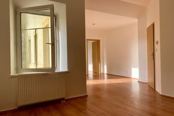 Prodej bytu 2+kk 60 m², Rakouská, Milovice Prodej bytu 2+kk 60 m², Rakouská, Milovice