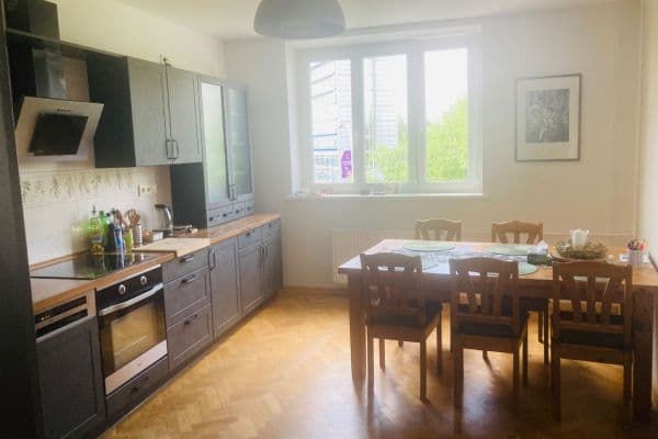 Pronájem bytu 2+1 70 m², Nádražní, Ostrava, Moravskoslezský kraj Pronájem bytu 2+1 70 m², Nádražní, Ostrava, Moravskoslezský kraj