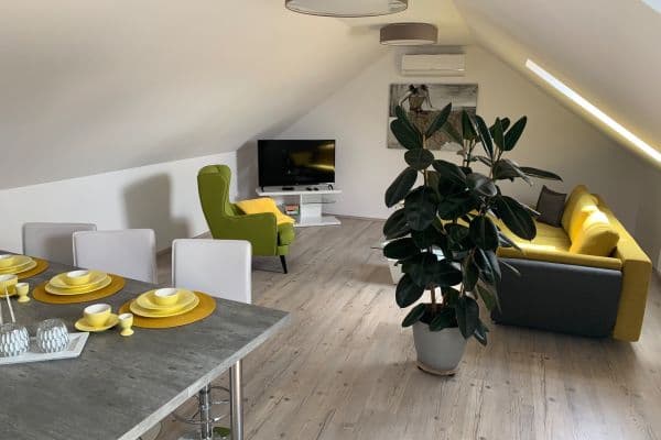 Pronájem bytu 3+1 115 m², Hviezdoslavova, Stupava Pronájem bytu 3+1 115 m², Hviezdoslavova, Stupava