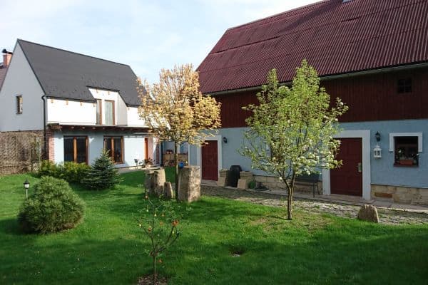 Pronájem domu 105 m², pozemek 800 m², Svatovítské náměstí, Osečná Pronájem domu 105 m², pozemek 800 m², Svatovítské náměstí, Osečná