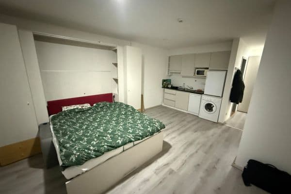 Pronájem bytu 1+kk 35 m², Jeremiášova, Praha Pronájem bytu 1+kk 35 m², Jeremiášova, Praha