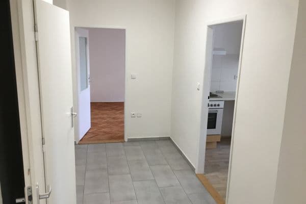 Pronájem bytu 3+1 73 m², Francouzská třída, Plzeň, Plzeňský kraj Pronájem bytu 3+1 73 m², Francouzská třída, Plzeň, Plzeňský kraj