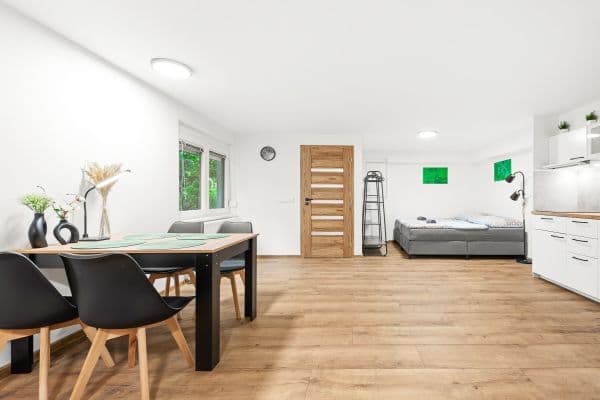 Prodej bytu 1+kk 47 m², Na Hřebenkách, Praha Prodej bytu 1+kk 47 m², Na Hřebenkách, Praha