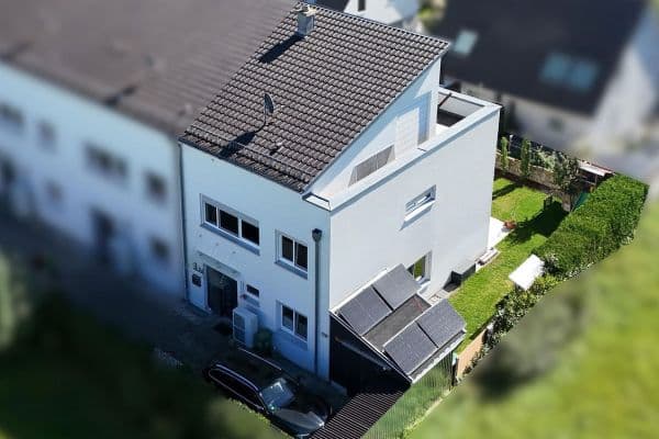 Prodej domu 155 m², pozemek 270 m², Neunkirchen am Brand Prodej domu 155 m², pozemek 270 m², Neunkirchen am Brand