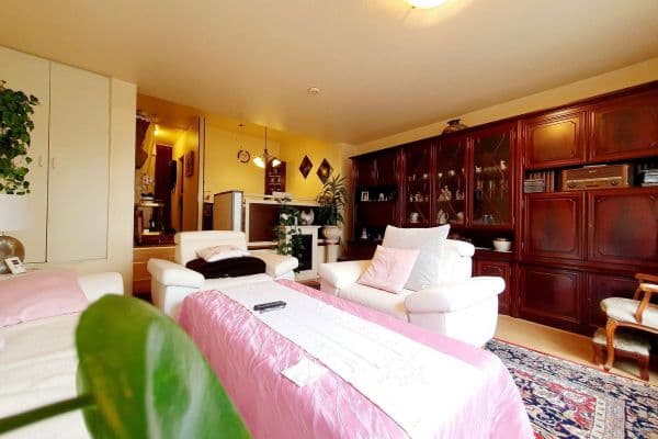 Prodej bytu 4+1 100 m², Mühlenstraße 17, Saarbrücken, Země Sársko Prodej bytu 4+1 100 m², Mühlenstraße 17, Saarbrücken, Země Sársko