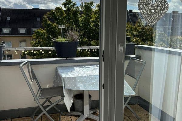Pronájem bytu 2+1 59 m², Köln Pronájem bytu 2+1 59 m², Köln