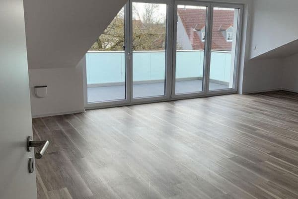 Pronájem bytu 4+1 90 m², Ansbacher Str. 24, Aurach Pronájem bytu 4+1 90 m², Ansbacher Str. 24, Aurach