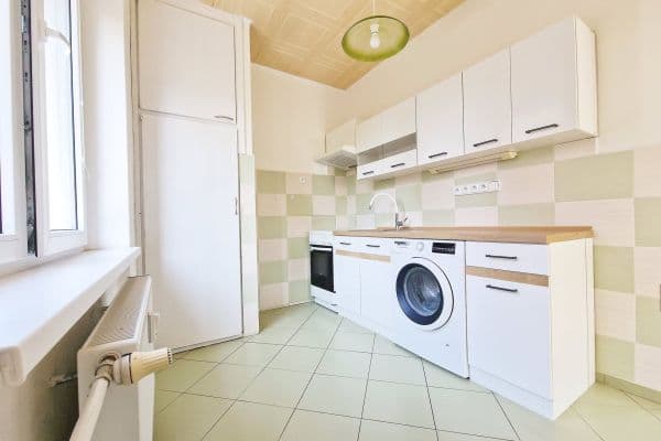 Pronájem bytu 2+1 56 m², Studentská, Mělník, Středočeský kraj Pronájem bytu 2+1 56 m², Studentská, Mělník, Středočeský kraj