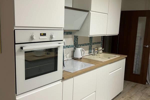 Pronájem bytu 1+1 40 m², Saratovská, Dúbravka Pronájem bytu 1+1 40 m², Saratovská, Dúbravka