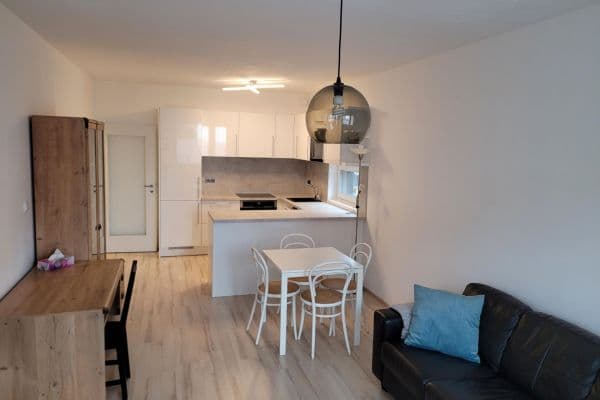 Pronájem bytu 2+kk 57 m², Makedonská, Hlavní město Praha Pronájem bytu 2+kk 57 m², Makedonská, Hlavní město Praha