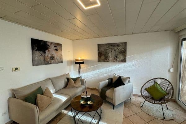 Pronájem bytu 3+1 85 m², Eichstätter Platz 8, Nürnberg Pronájem bytu 3+1 85 m², Eichstätter Platz 8, Nürnberg