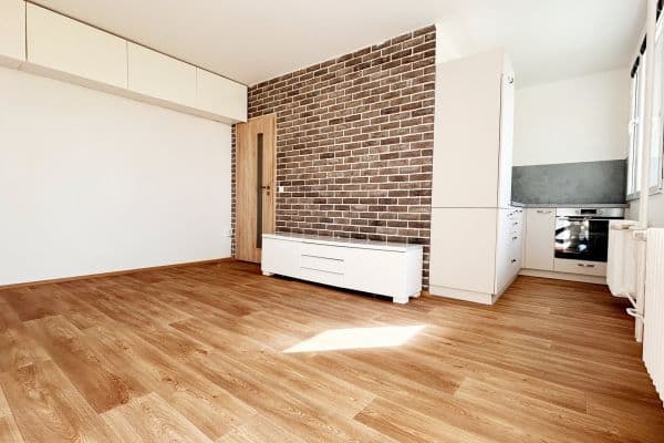 Pronájem bytu 1+1 26 m², Vítězná, Slaný, Středočeský kraj Pronájem bytu 1+1 26 m², Vítězná, Slaný, Středočeský kraj