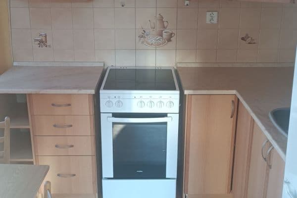 Pronájem bytu 2+1 46 m², Benešovská, Kladno, Středočeský kraj Pronájem bytu 2+1 46 m², Benešovská, Kladno, Středočeský kraj