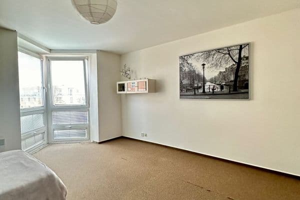 Pronájem bytu 1+kk 37 m², U Kříže, Hlavní město Praha Pronájem bytu 1+kk 37 m², U Kříže, Hlavní město Praha