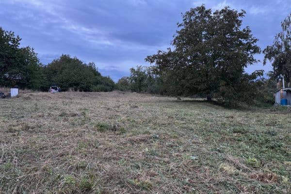 Prodej pozemku 1.401 m², Dešná Prodej pozemku 1.401 m², Dešná