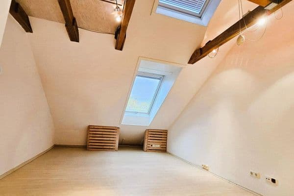 Pronájem bytu 3+kk 107 m², Hennteichstr. 11, Aschaffenburg Pronájem bytu 3+kk 107 m², Hennteichstr. 11, Aschaffenburg