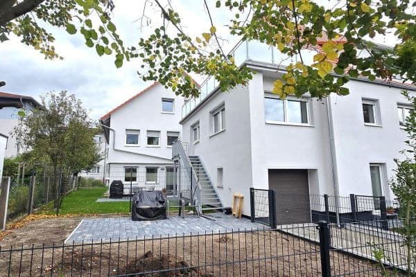 Pronájem bytu 3+1 80 m², Hauptstraße 2a, Schwarzenbruck Pronájem bytu 3+1 80 m², Hauptstraße 2a, Schwarzenbruck