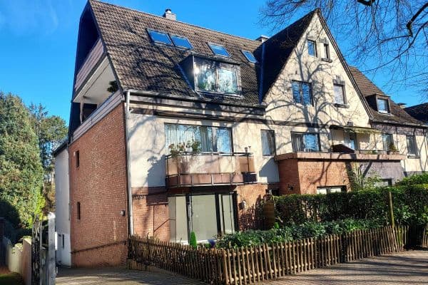 Prodej bytu 3+1 94 m², Düsseldorf, Severní Porýní-Vestfálsko Prodej bytu 3+1 94 m², Düsseldorf, Severní Porýní-Vestfálsko