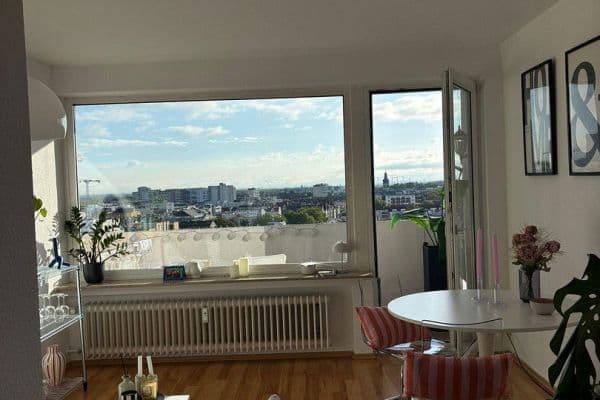 Pronájem bytu 2+1 55 m², Rathenaustraße 28, Offenbach Pronájem bytu 2+1 55 m², Rathenaustraße 28, Offenbach