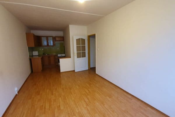 Pronájem bytu 2+kk 42 m², Zborovská, Jince Pronájem bytu 2+kk 42 m², Zborovská, Jince