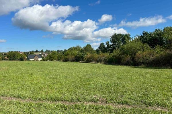 Prodej pozemku 1.039 m², Líšnice, Středočeský kraj Prodej pozemku 1.039 m², Líšnice, Středočeský kraj