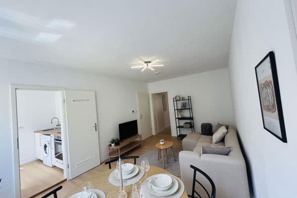 Pronájem bytu 2+1 47 m², Obere Kreuzgasse 17, Nürnberg, Bavorsko Pronájem bytu 2+1 47 m², Obere Kreuzgasse 17, Nürnberg, Bavorsko