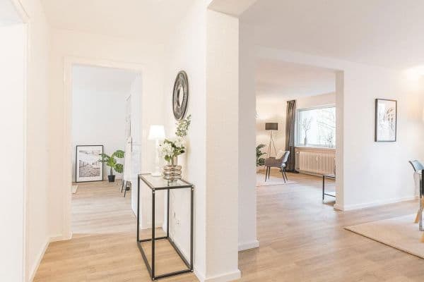Prodej bytu 3+1 82 m², Johann-Clanze-Straße 76, München, Bavorsko Prodej bytu 3+1 82 m², Johann-Clanze-Straße 76, München, Bavorsko